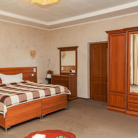 Hotel Ajour Ałma Ata Zewnętrze zdjęcie