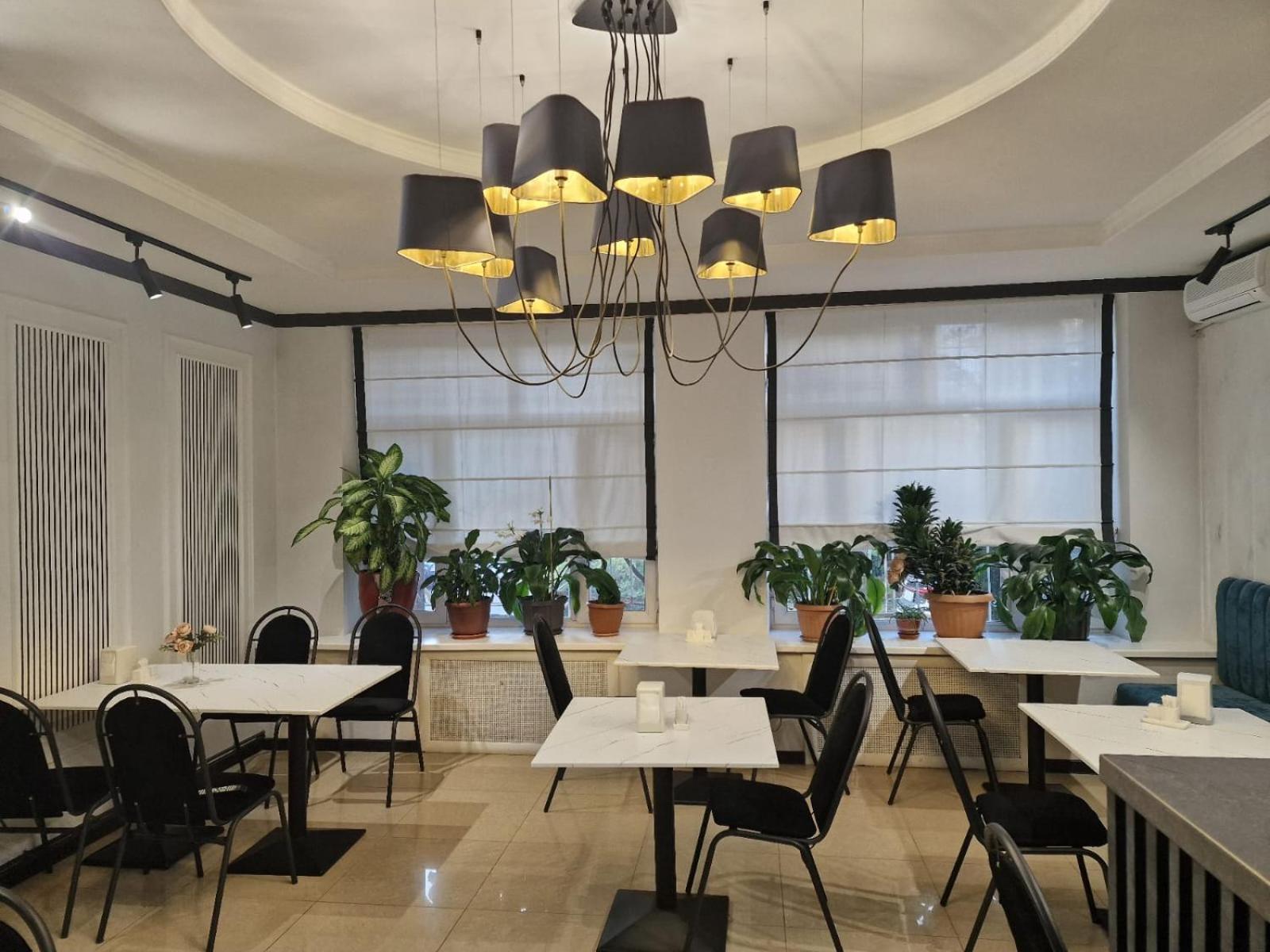 Hotel Ajour Ałma Ata Zewnętrze zdjęcie