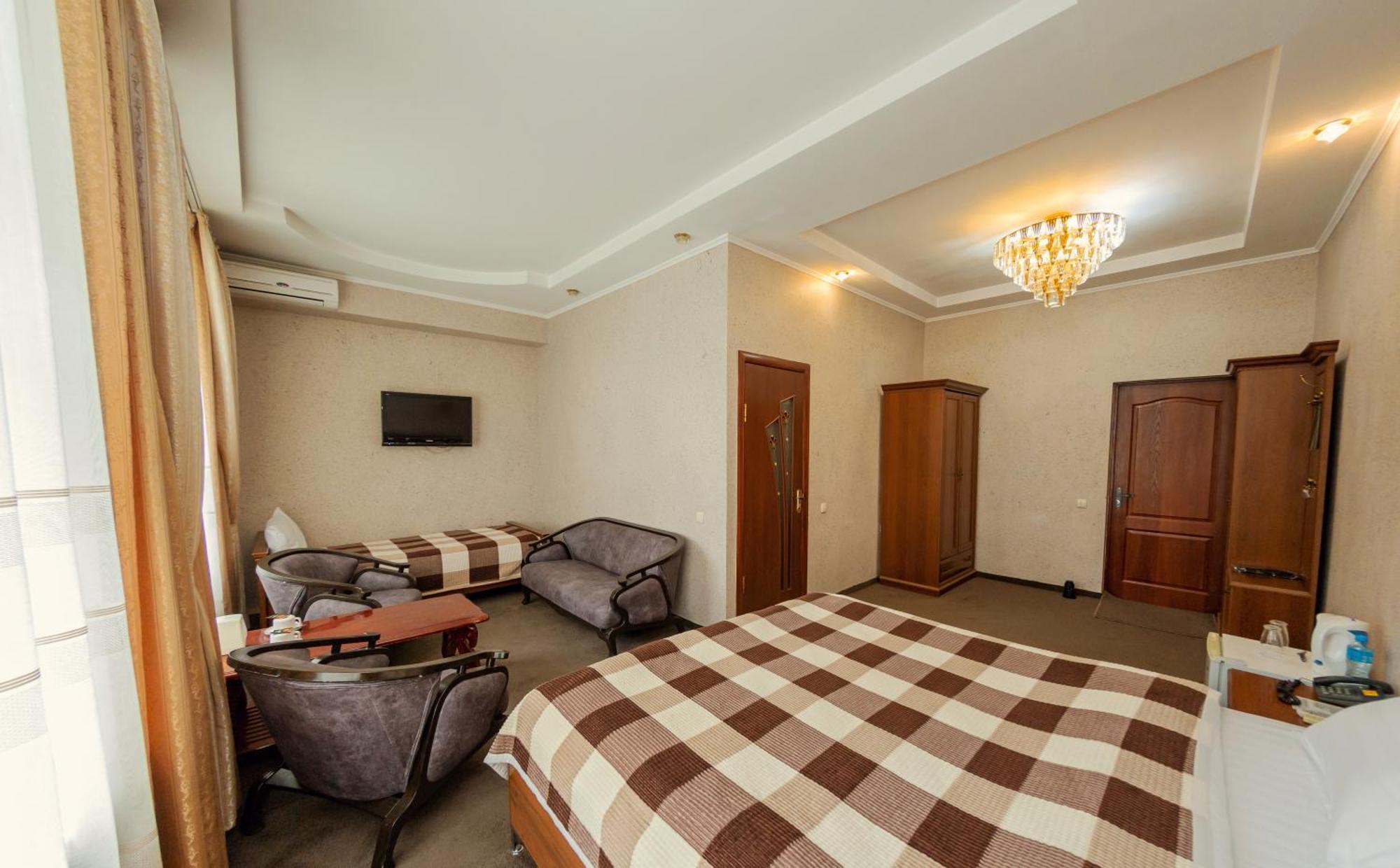Hotel Ajour Ałma Ata Zewnętrze zdjęcie