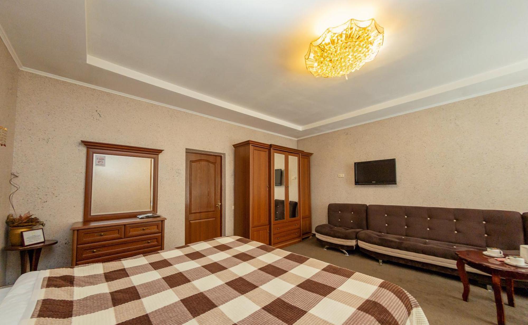 Hotel Ajour Ałma Ata Zewnętrze zdjęcie
