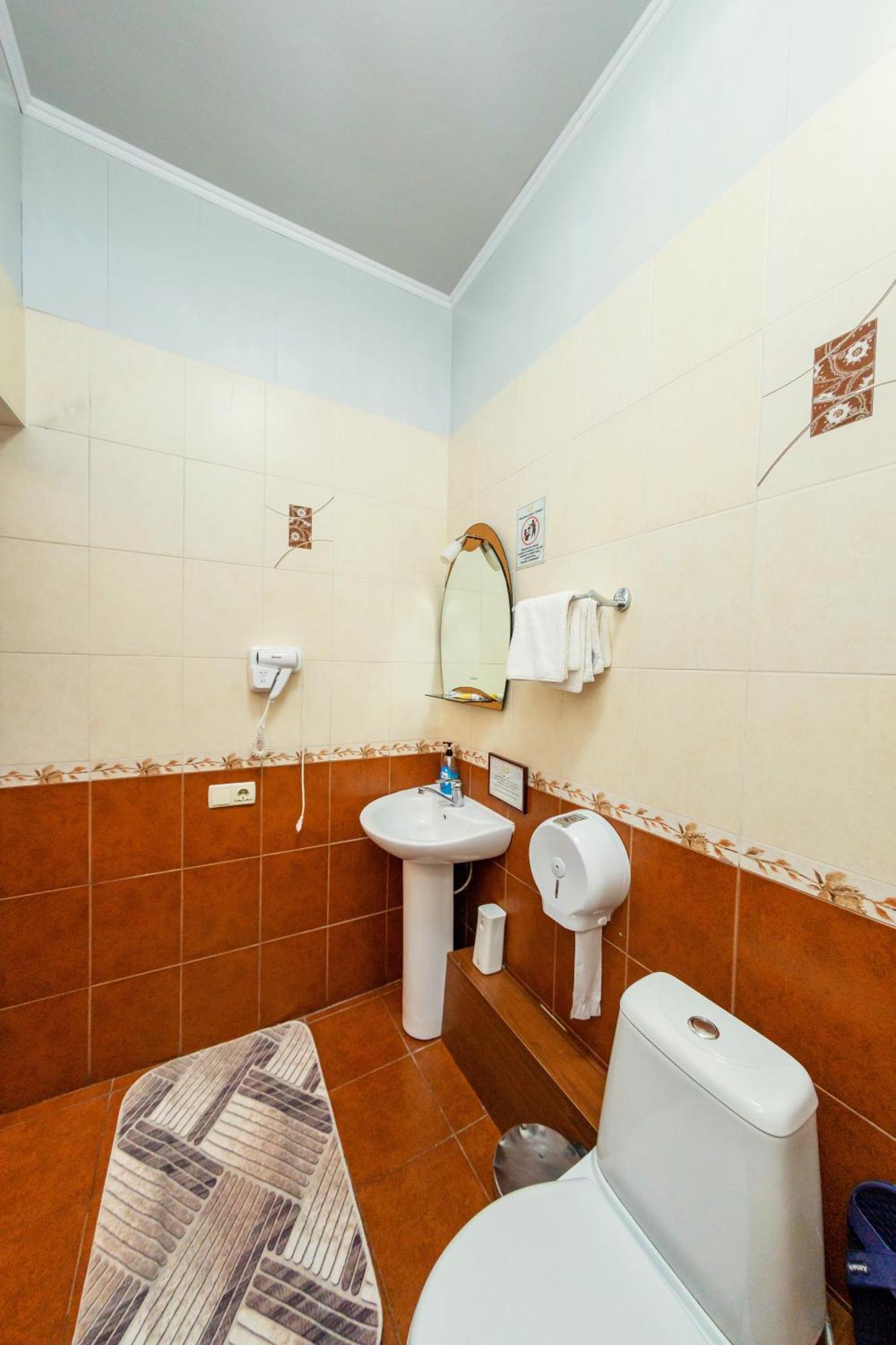 Hotel Ajour Ałma Ata Zewnętrze zdjęcie